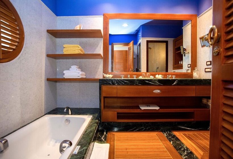 Chambre Deluxe Vue Mer, Elounda Beach Hotel & Villas, A Member Of The Leading Hotels Of The World