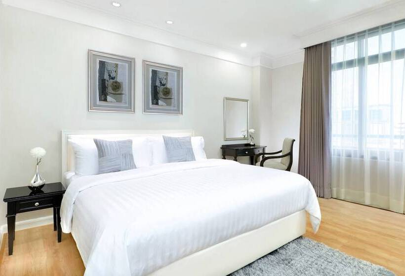 سوئیت 2 خوابه, Centre Point Chidlom