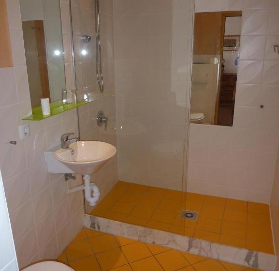 Четырехместный Номер Стандарт с Балконом, El Chili Boutique