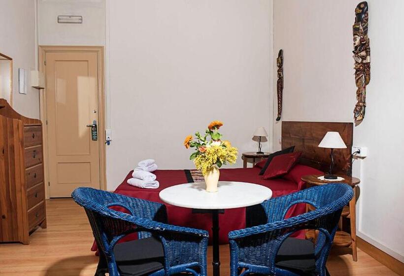 Номер Стандарт Совместная Ванная, Fashion House