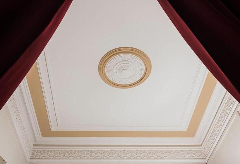 Номер Стандарт Совместная Ванная, Fashion House