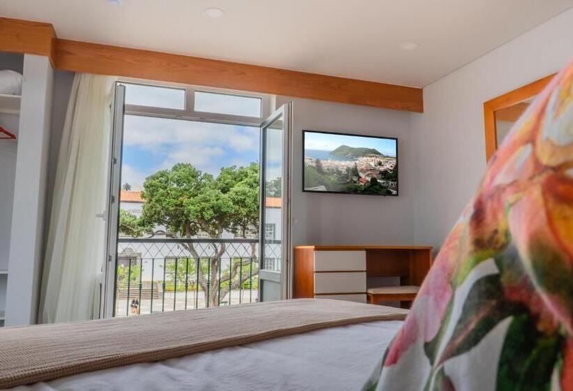 سوییت, Monte Brasil