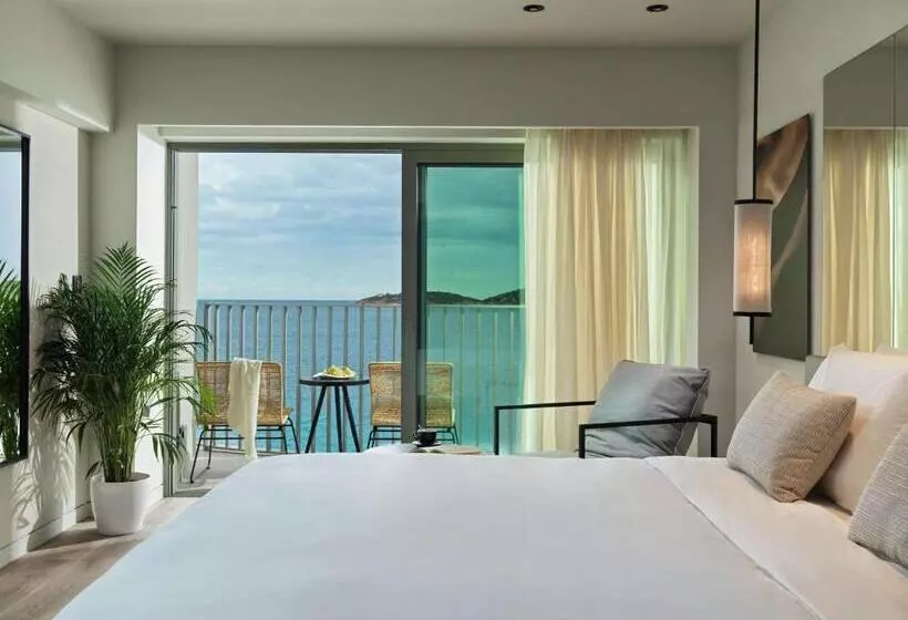 Deluxe Room Sea View