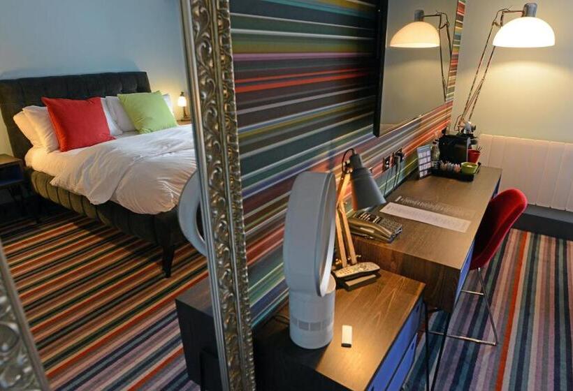 Номер Клуб, Village Hotel Manchester Cheadle