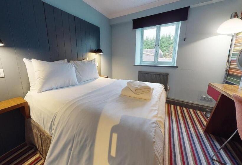 Номер Клуб, Village Hotel Manchester Cheadle