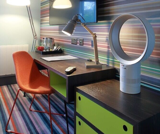 Номер Стандарт, Village Hotel Manchester Cheadle