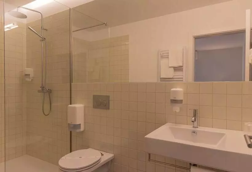 استودیوی استاندارد, Quinta Do Crestelo Apart