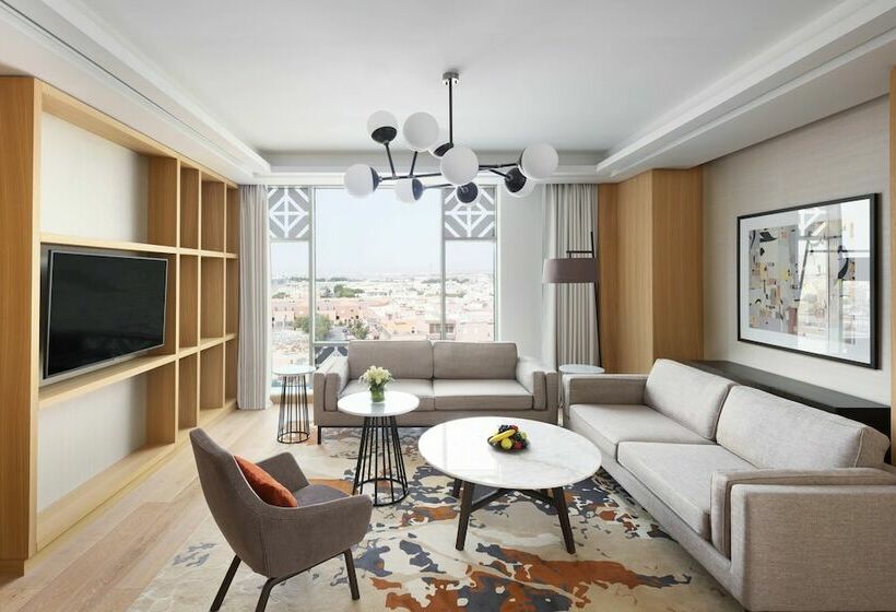 Люкс, Crowne Plaza   Jeddah Al Salam, An Ihg