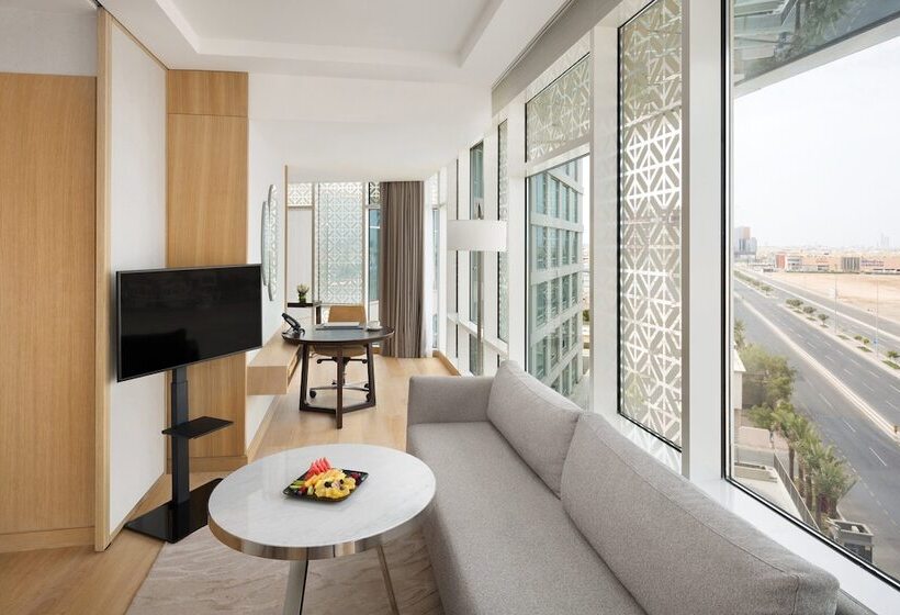 סוויטת קלאב, Crowne Plaza   Jeddah Al Salam, An Ihg