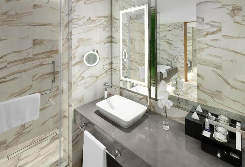 סוויטת קלאב, Crowne Plaza   Jeddah Al Salam, An Ihg