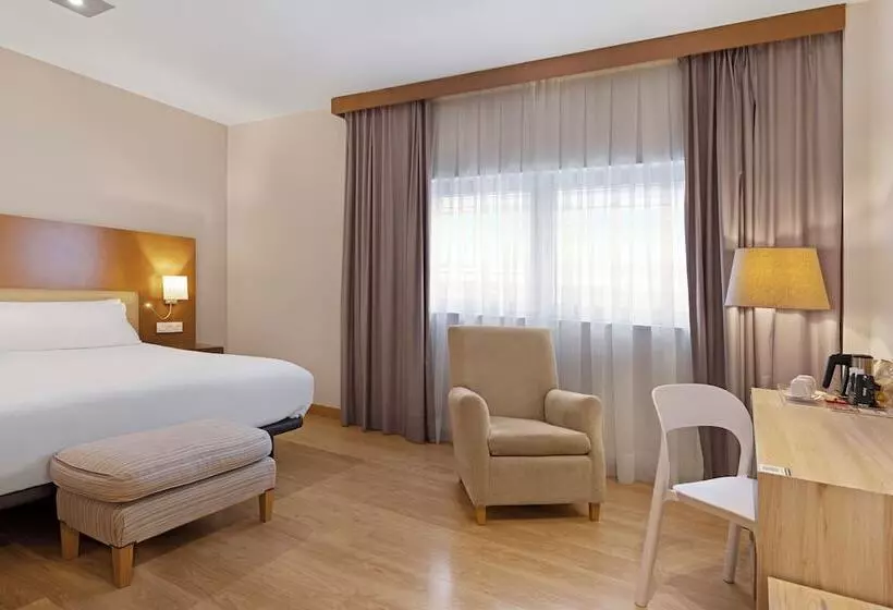 スーペリアールーム, B&B Hotel Logroño Las Cañas