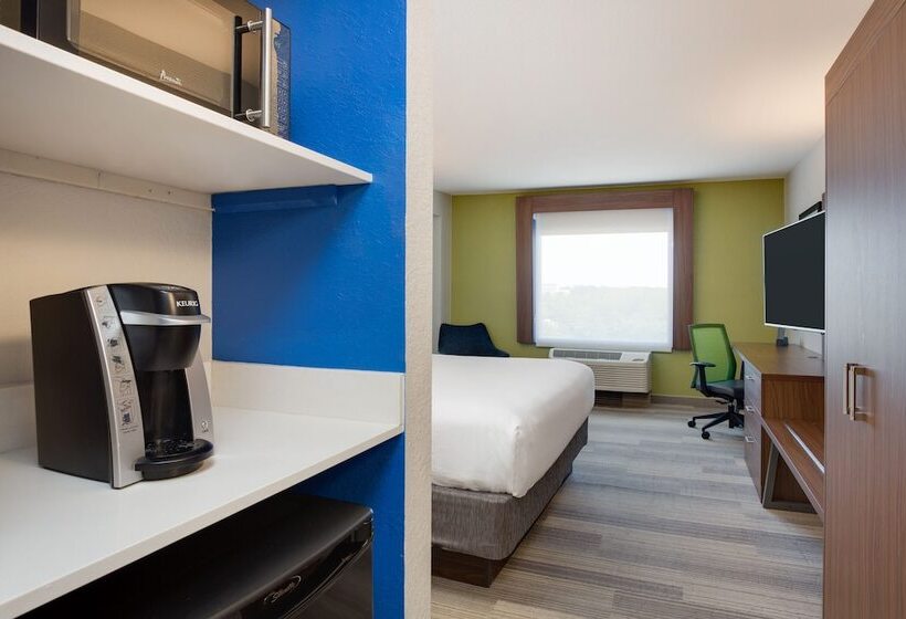 غرفه قياسيه سريرين مزدوجين, Holiday Inn Express Hotel & Suites Tampa Fairgrounds Casino, An Ihg