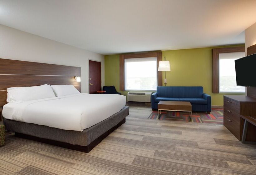 جناح, Holiday Inn Express Hotel & Suites Tampa Fairgrounds Casino, An Ihg