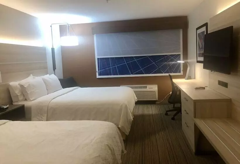 اتاق استاندارد با 2 تخت دوبل, Holiday Inn Express Fort Bragg, An Ihg