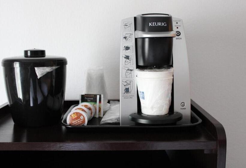 جناح لذوى الاحتياجات الخاصة, Holiday Inn Express & Suites Chicago Deerfield Lincolnshire, An Ihg