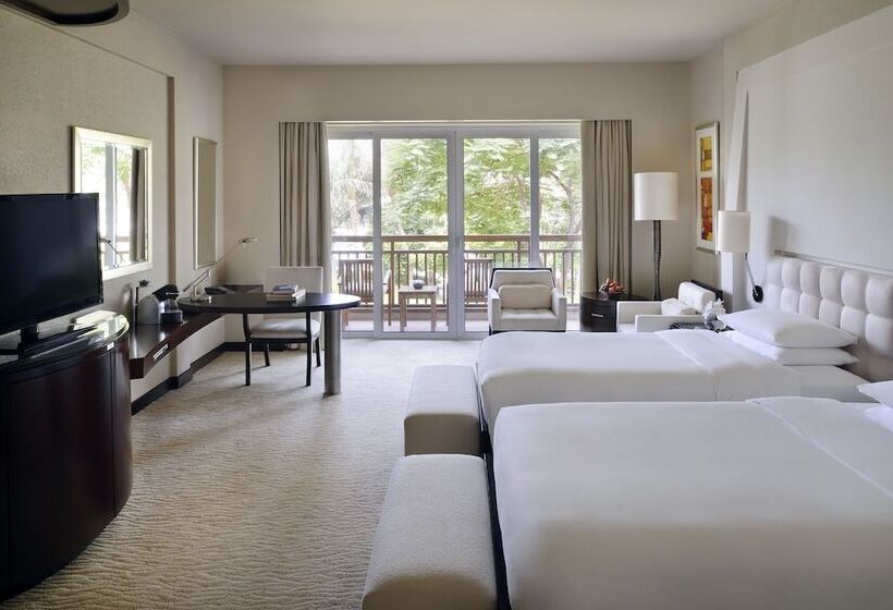 Номер Стандарт Вид на Озеро, Park Hyatt Dubai