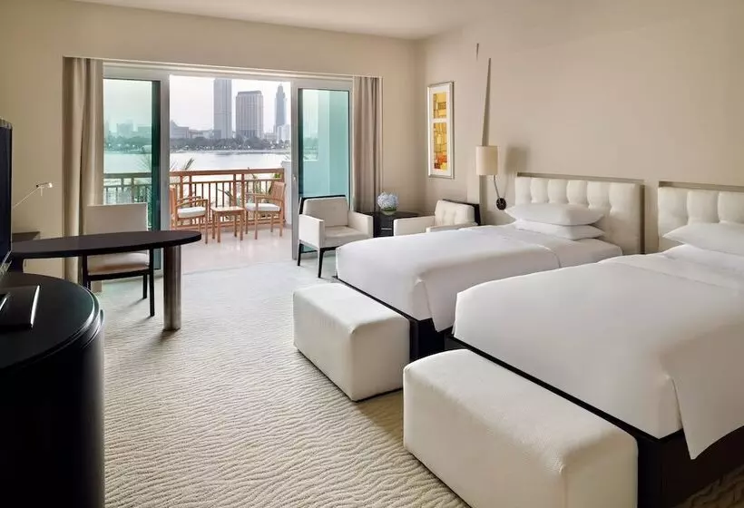 اتاق استاندارد با چشم‌انداز دریاچه, Park Hyatt Dubai