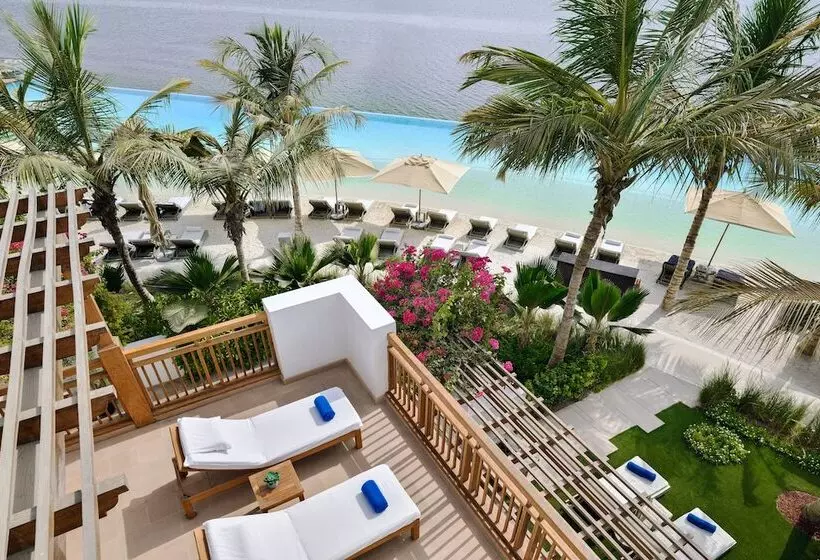 Suite with lake view, Park Hyatt Dubai