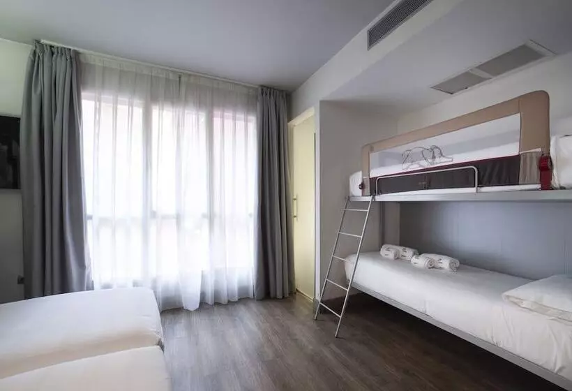 اتاق استاندارد چهار تخته, Petit Palace Plaza Espana
