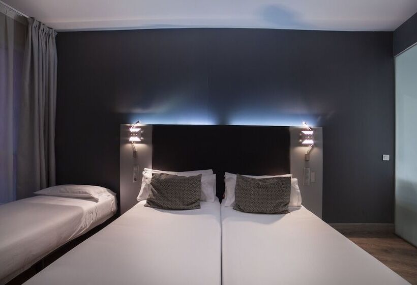 スタンダードトリプルルーム, Petit Palace Plaza Espana