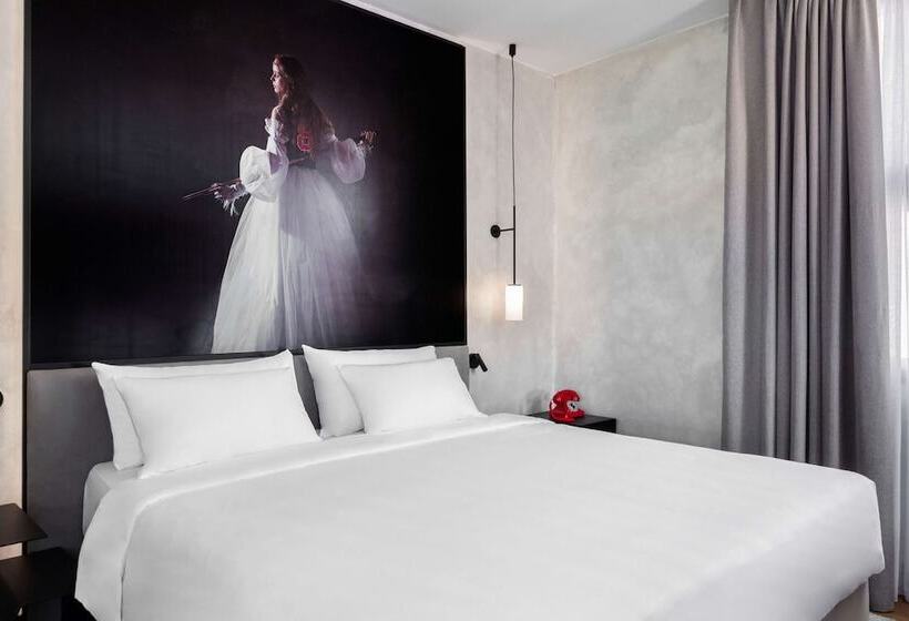 اتاق استاندارد, Radisson Red Madrid
