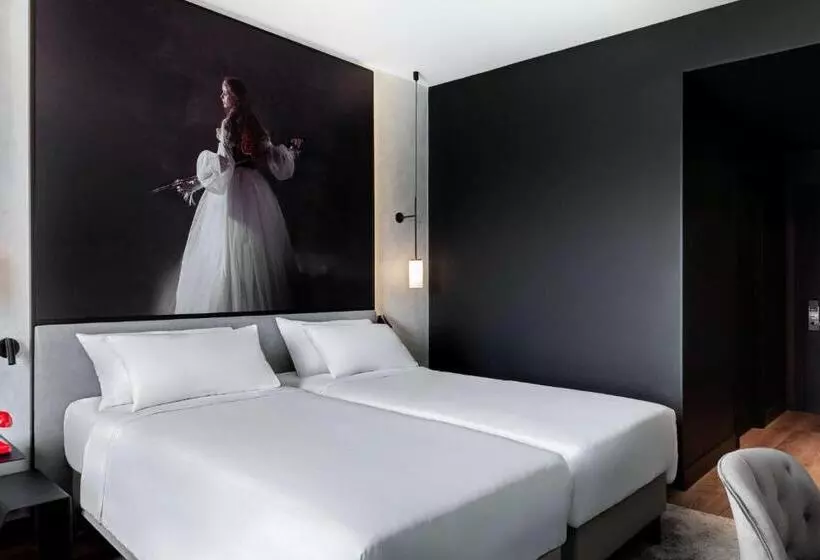 اتاق پرمیوم, Radisson Red Madrid