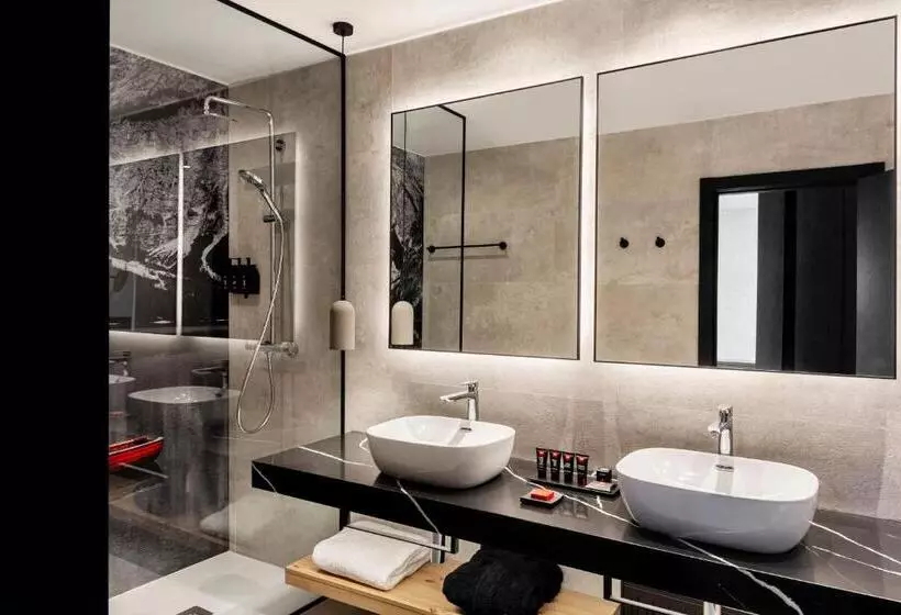 اتاق پرمیوم, Radisson Red Madrid