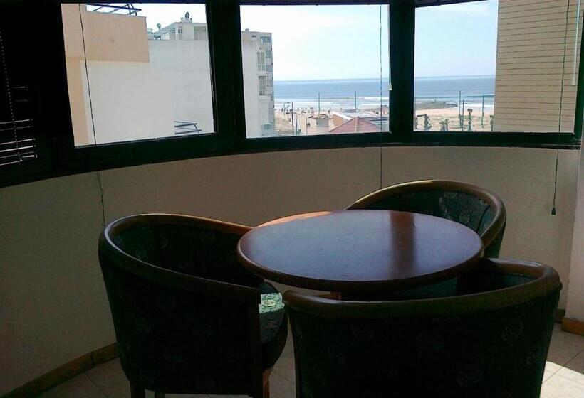 オーシャンビュースタンダードルーム, Real Caparica