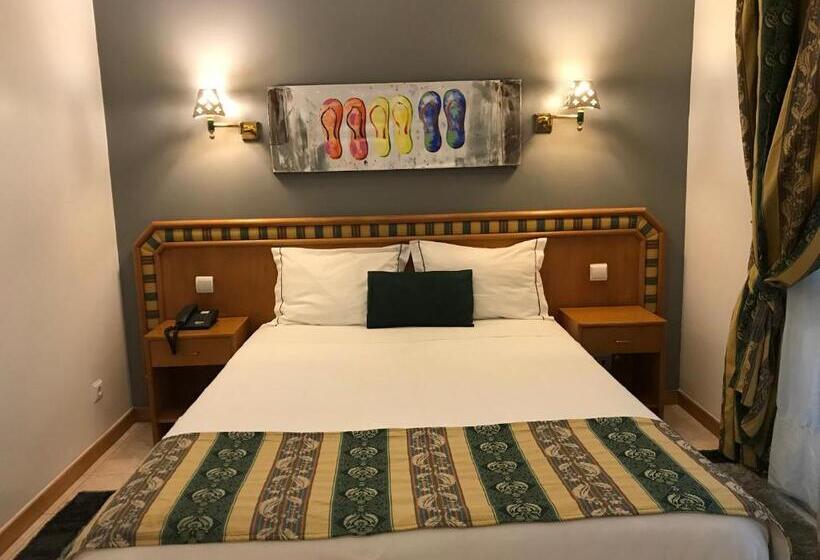 ファミリールーム, Real Caparica