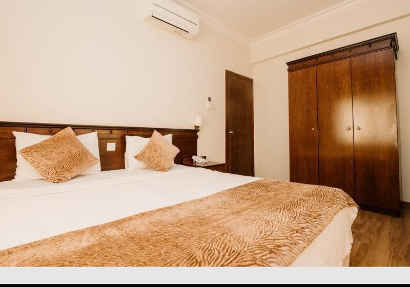 غرفة قياسية, Sammy S