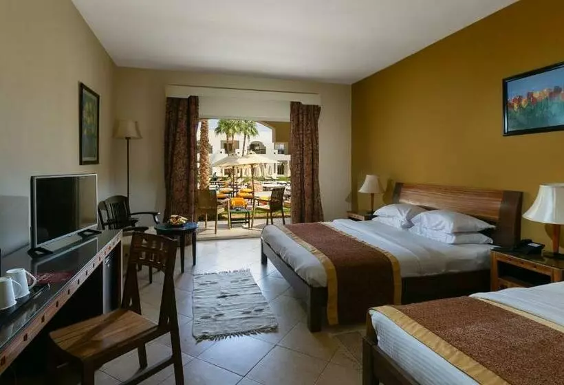 اتاق سوپریور با چشم‌انداز استخر, Xperience St. George Sharm El Sheikh