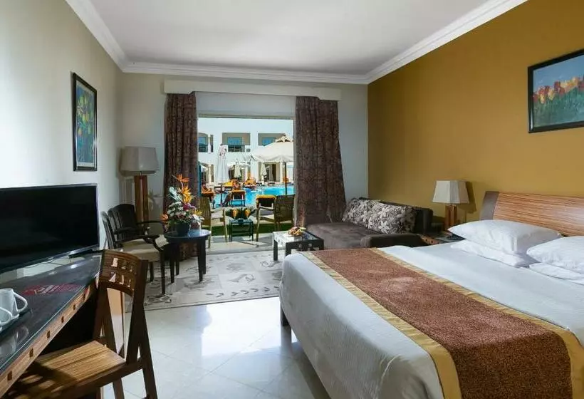 اتاق سوپریور با چشم‌انداز استخر, Xperience St. George Sharm El Sheikh