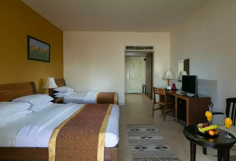 اتاق سوپریور با چشم‌انداز استخر, Xperience St. George Sharm El Sheikh