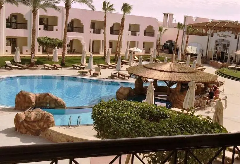 اتاق سوپریور با چشم‌انداز استخر, Xperience St. George Sharm El Sheikh