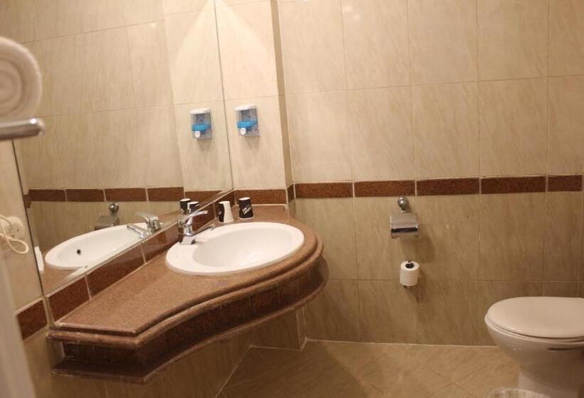 חדר סופריור נוף לבריכה, Regina Resort And Aqua Park Hurghada