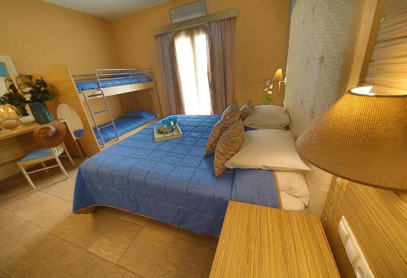 اتاق خانوادگی, Dolphin Bay Family Beach Resort