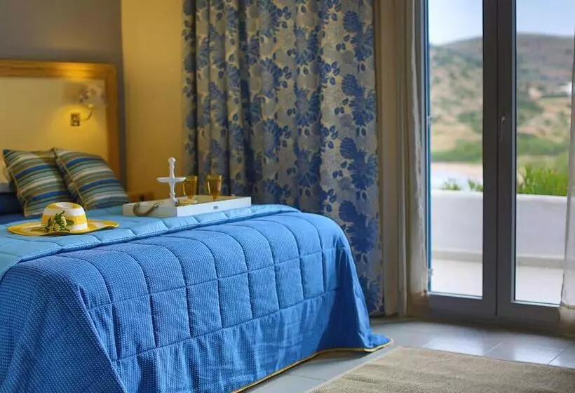 اتاق استاندارد با چشم‌انداز دریا, Dolphin Bay Seaside Resort & Suites