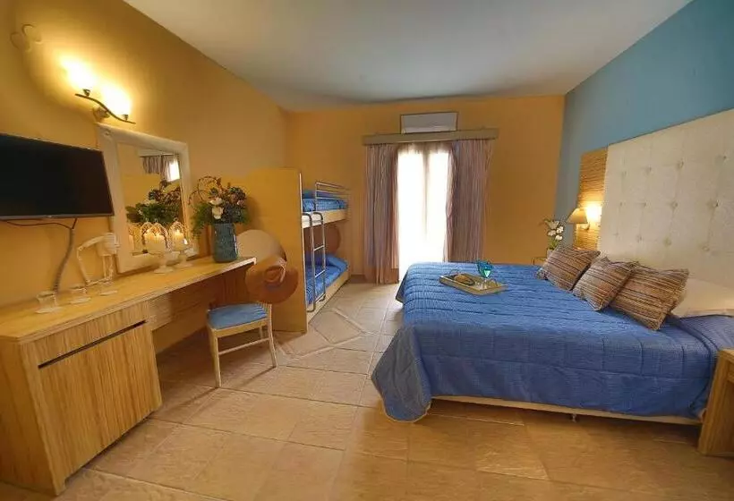 اتاق کلاسیک چهارنفره, Dolphin Bay Seaside Resort & Suites