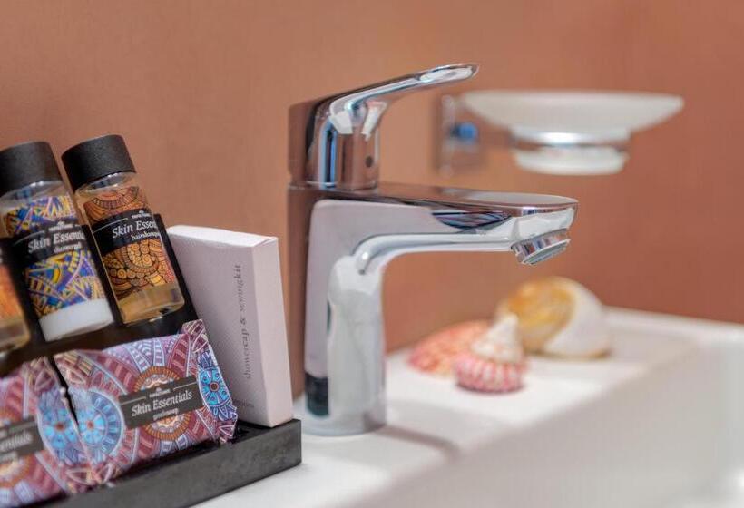 اتاق استاندارد اینتریور, Dolphin Bay Family Beach Resort