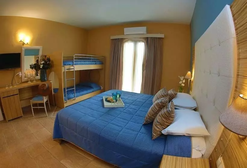 اتاق کلاسیک چهارنفره, Dolphin Bay Seaside Resort & Suites