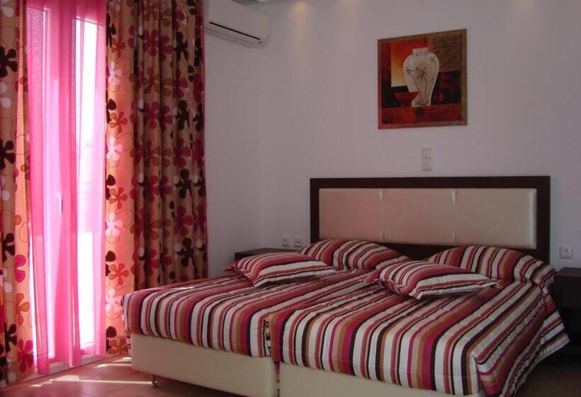 Студия Стандарт, Elena Studios & Suites