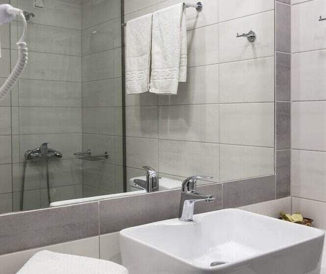 غرفة قياسية, Aegeon