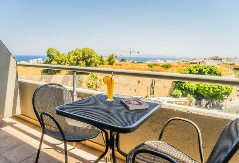 חדר דלוקס נוף לים, Castello City