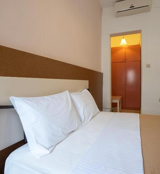 غرفة قياسية ثلاثية, Coral Matala