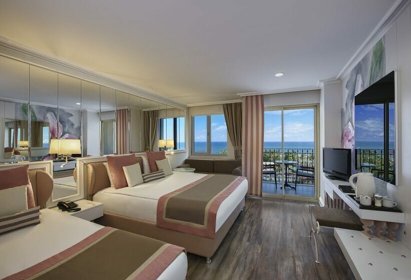 اتاق اساندارد با چشمانداز جانبی به دریا, Delphin Diva Premiere