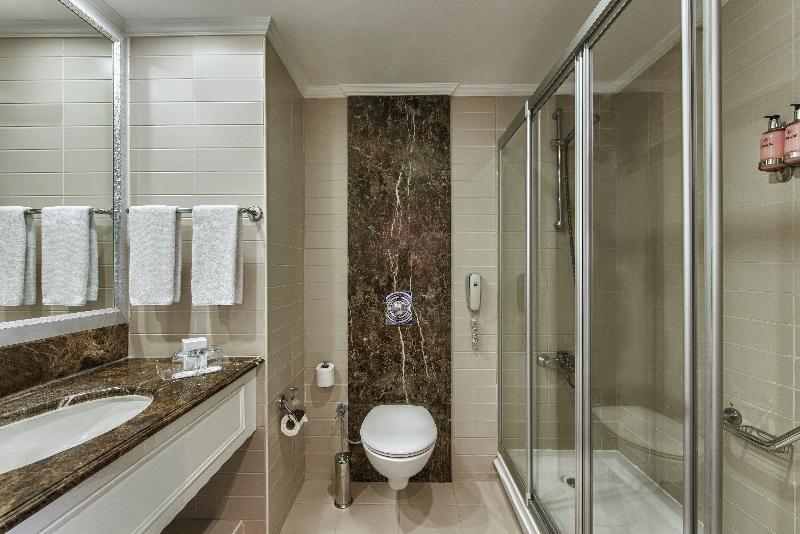 اتاق اساندارد با چشمانداز جانبی به دریا, Delphin Diva Premiere