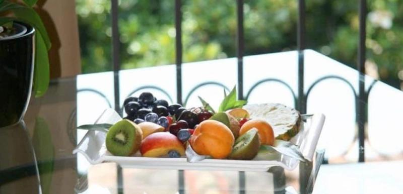 标准间, Eugenia De Montijo, Autograph Collection