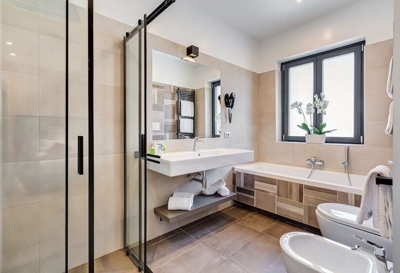 اتاق سوپریور, Eurogarden