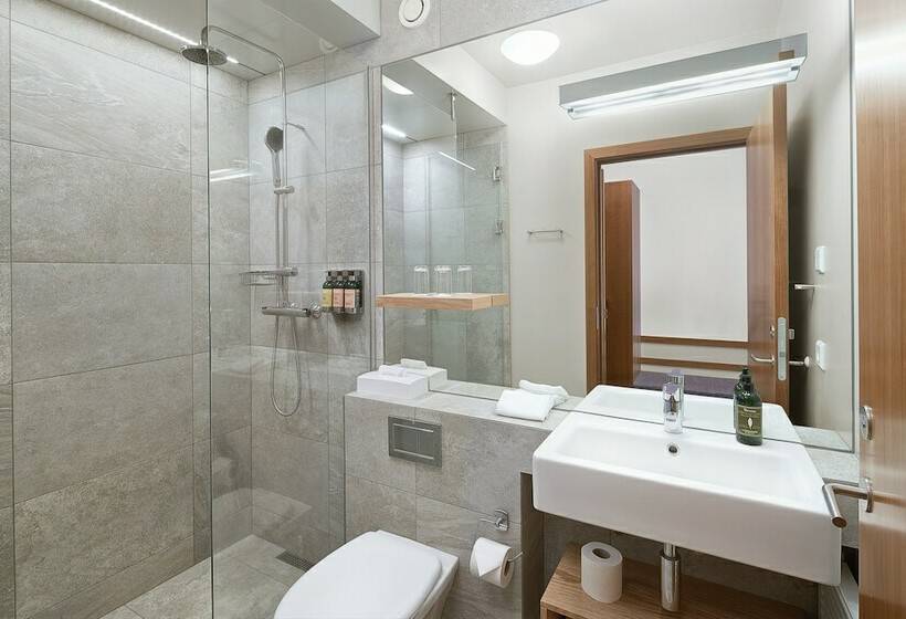 Стандартный Номер Кровать Кинг, Hérað   Berjaya Iceland Hotels