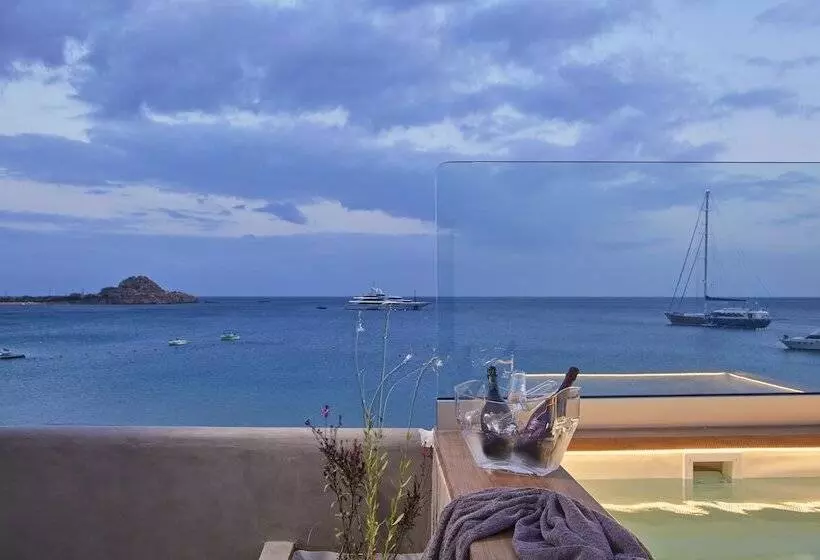 オーシャンビューデラックススイート, Mykonos Kosmoplaz Beach Resort